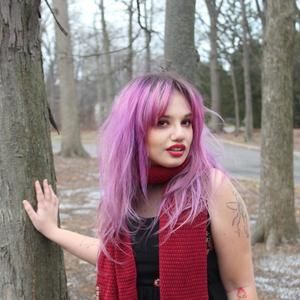 Meet your Posher, Olivia